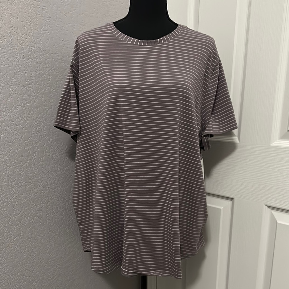 Striped Women's Top - Gray